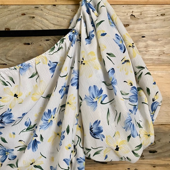 Missguided Cropped Off The Shoulder Blouse - Picture 2 of 3